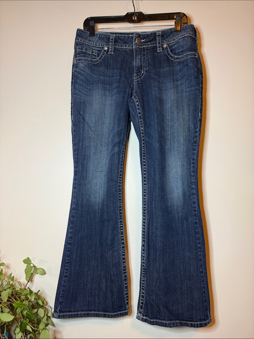 Silver Jeans Co Suki Dark Wash Jeans Size 31x30 Faded Patch